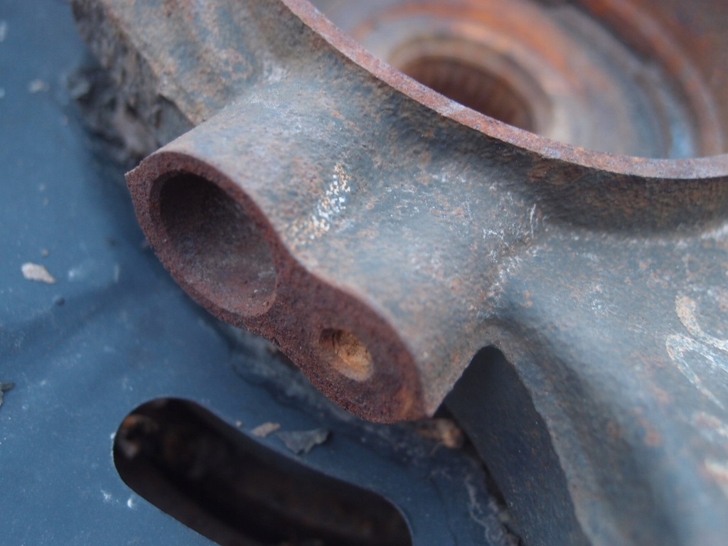 фото №12, Ступица поворотный кулак левый перед hyundai ix35 1.7 crdi