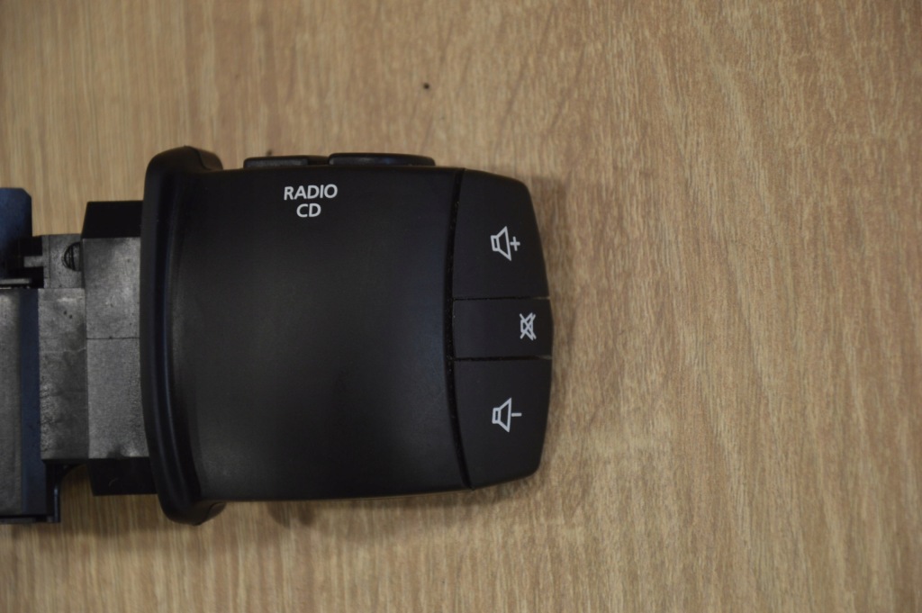 фото №2, Pilot панель перемикач радіо renault laguna iii