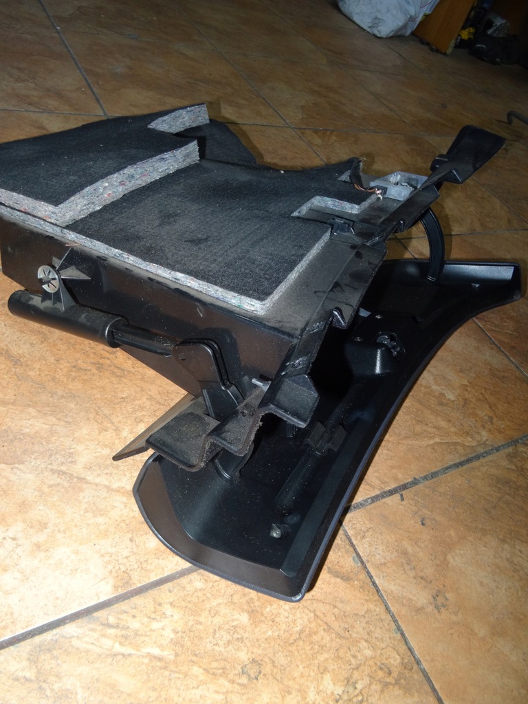 фото №6, W168 a-klasa 1.4b 01' бардачок пасажира