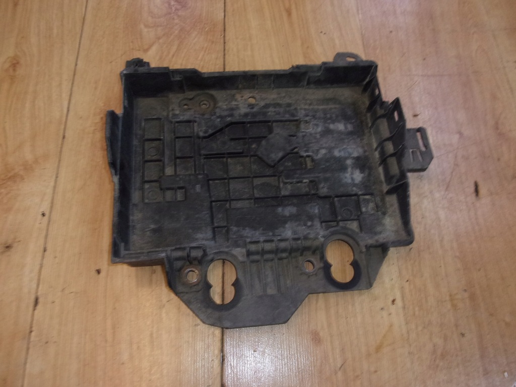 фото №1, Renault clio iii основание аккумулятор