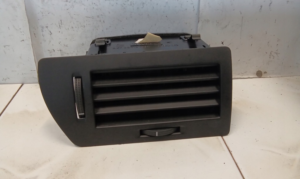 Купити Решітка обдув лівий перед 13228917 opel astra h універсал 1.9cdti 2007r o2