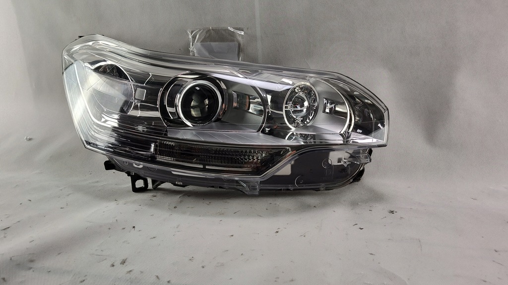 фото №1, Citroen c5 ксенон правый фара лампа правая 9689037780