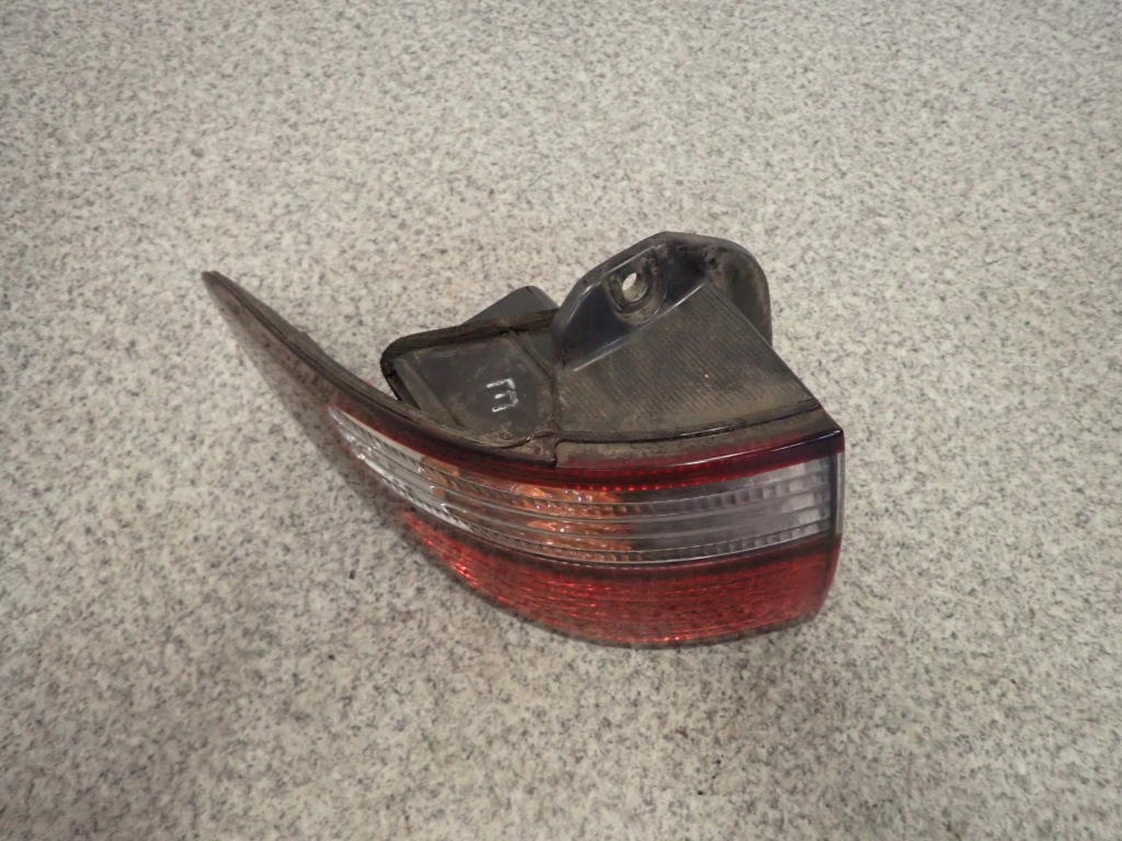 фото №4, Toyota previa 00-02 лампа задняя левая наружная