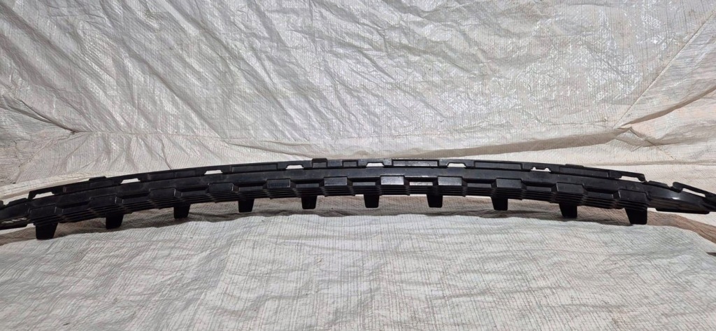 Решётка средняя бампера перед ford focus mk3 рестайлинг  stline Оригинал