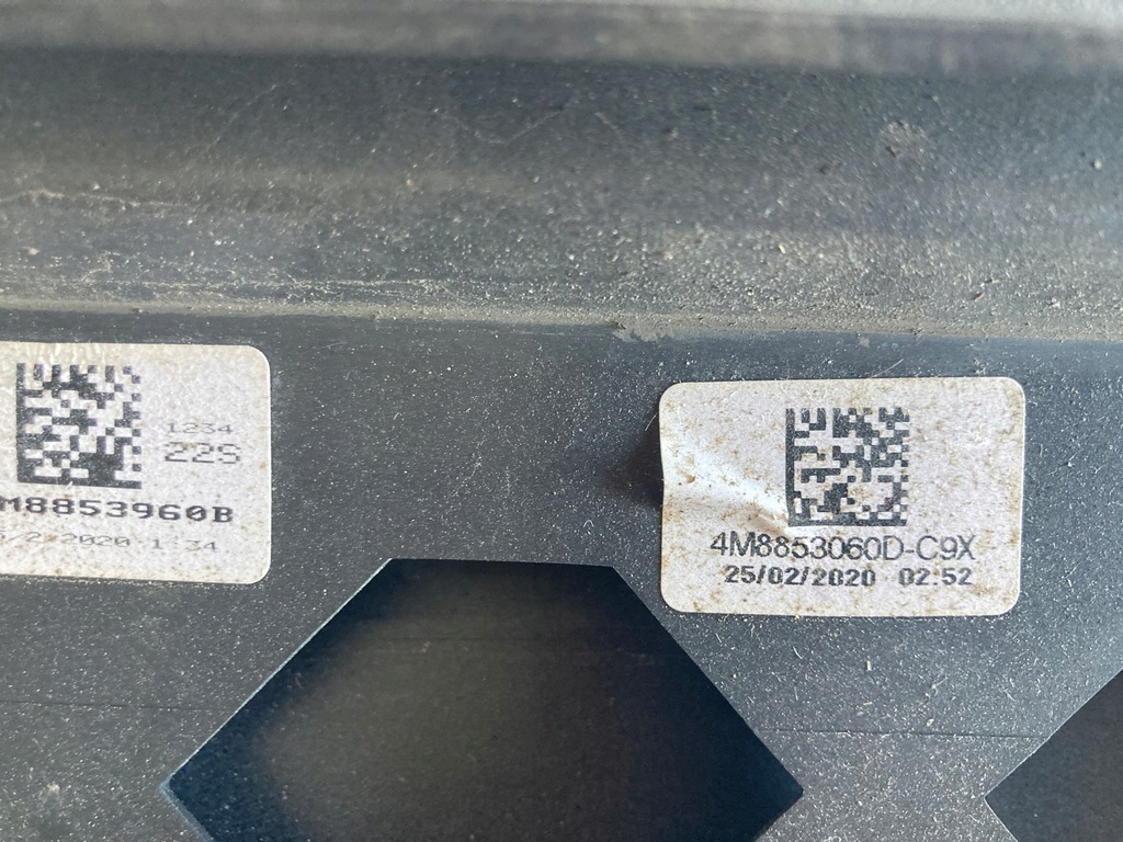 фото №8, Audi q8 sq8 молдинг двері права перед 4m8853060d