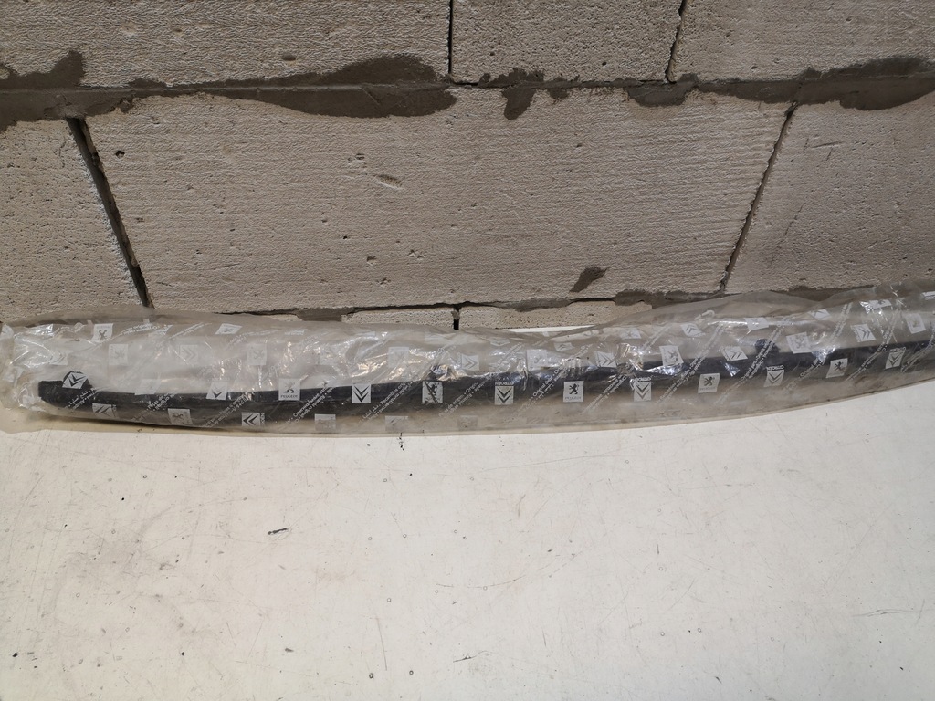 фото №8, Молдинг накладка-спойлер бампера peugeot 206 xs sport