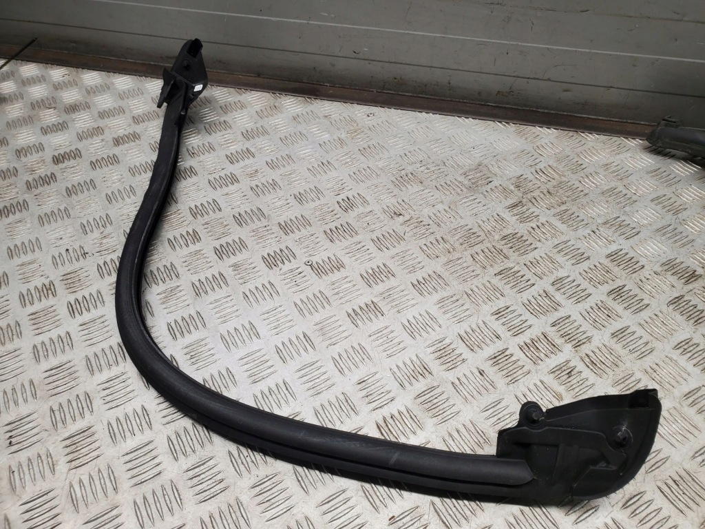 фото №5, Audi q8 2021 задняя сторона правая резиновый прокладка стекло дверь задних