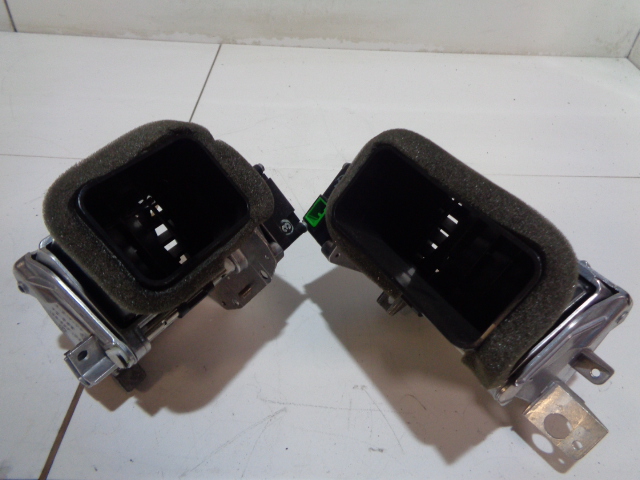 фото №14, Ґрати обдув бічний середня vw phaeton 02-16