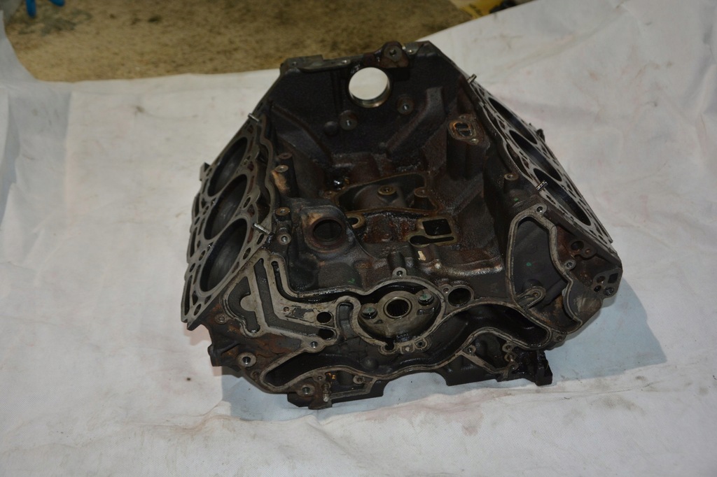 фото №2, Блок двигуна cjm 3,0tdi 059011et touareg audi q7