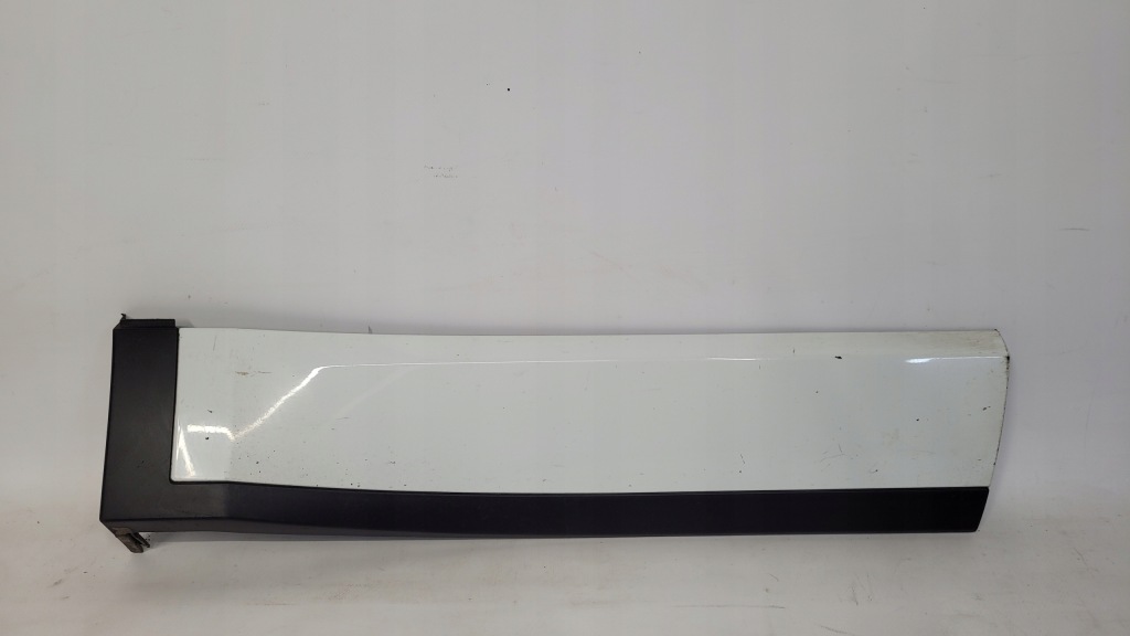 Купить Jaguar e-pace молдинг na дверь правая задняя oryg.