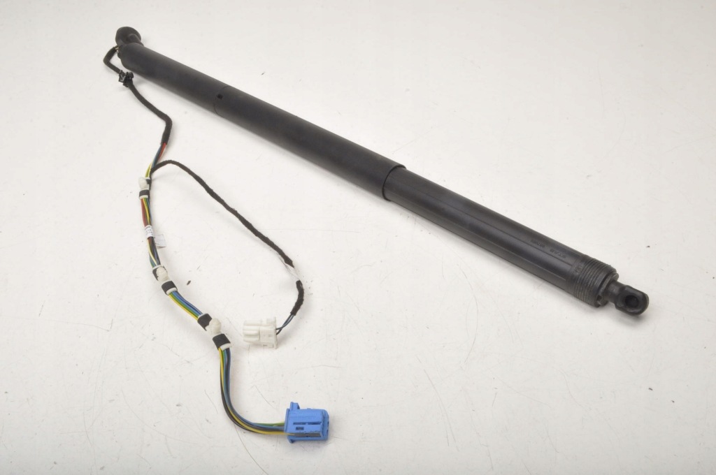 фото №1, Mercedes x156 привод амортизатор крышки a1568900230