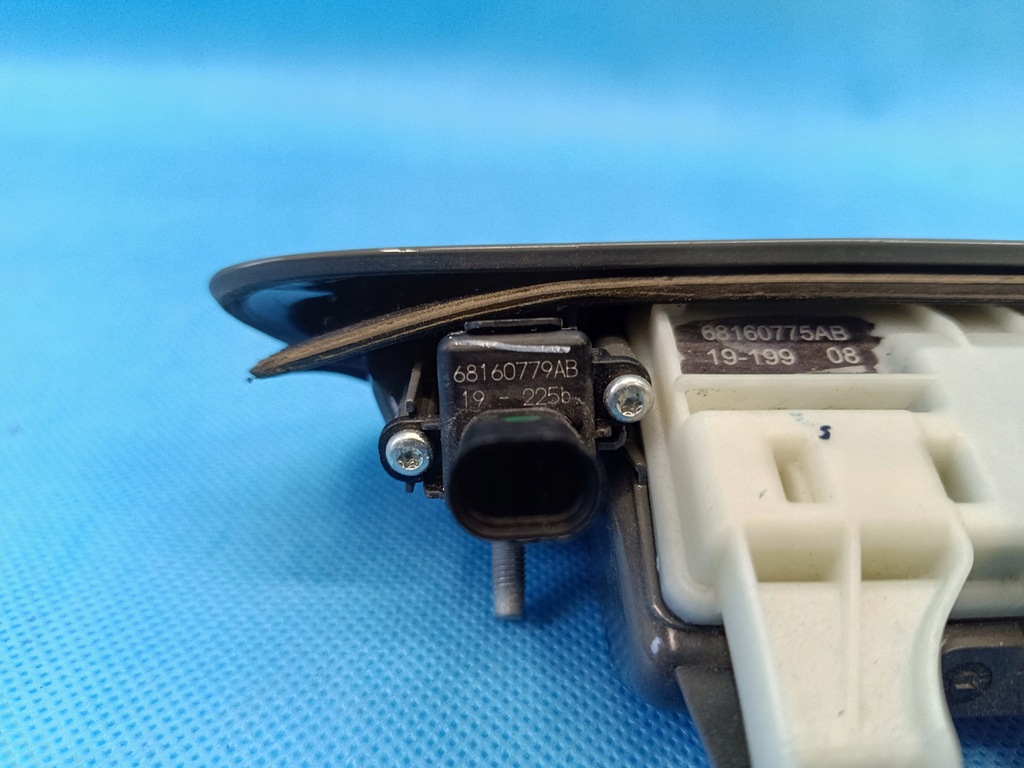 фото №5, Jeep compass 2 ii 2.4 pb 182km 4x4 2020 r ручка кришки багажника мікровимикач