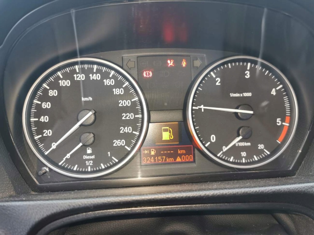 Bmw 3-series двигун кришка обігрівача 2008 2.0l efb332 efb332, 11032008, c Ціна