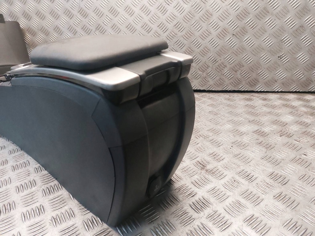 фото №8, Тунель середній підлокітник volvo c30 i 30755375