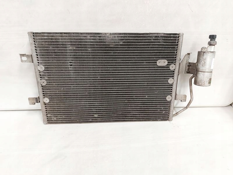 фото №1, Mercedes a klasa w168 1.7 радиатор кондиционера