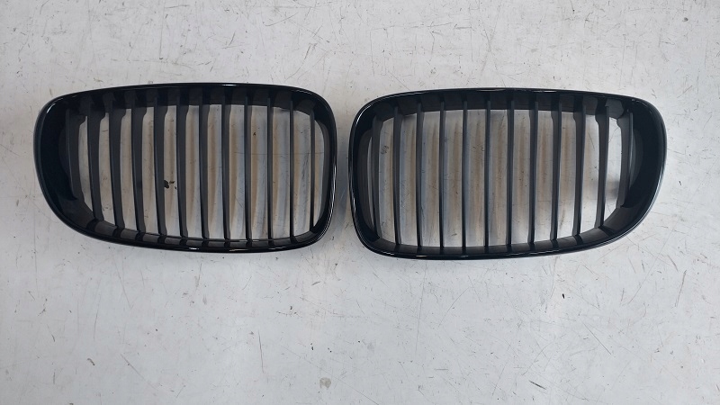 фото №1, Bmw 1 e87 решітка радіатора czarna