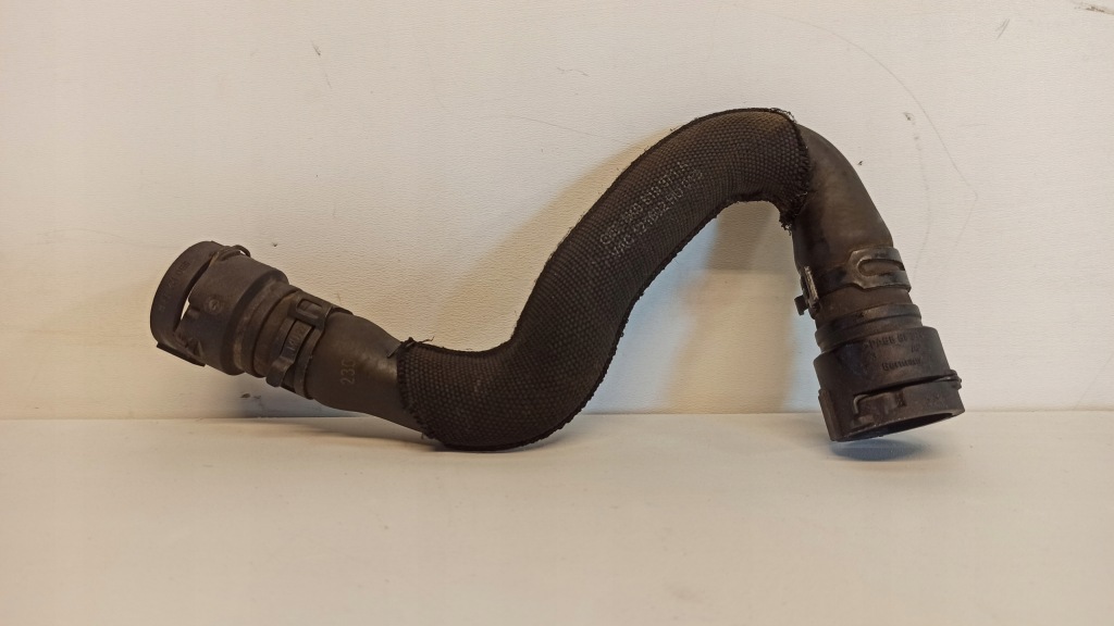 Купити Audi a4 b8 3.0 tdi труба шланг води 8k0819371a