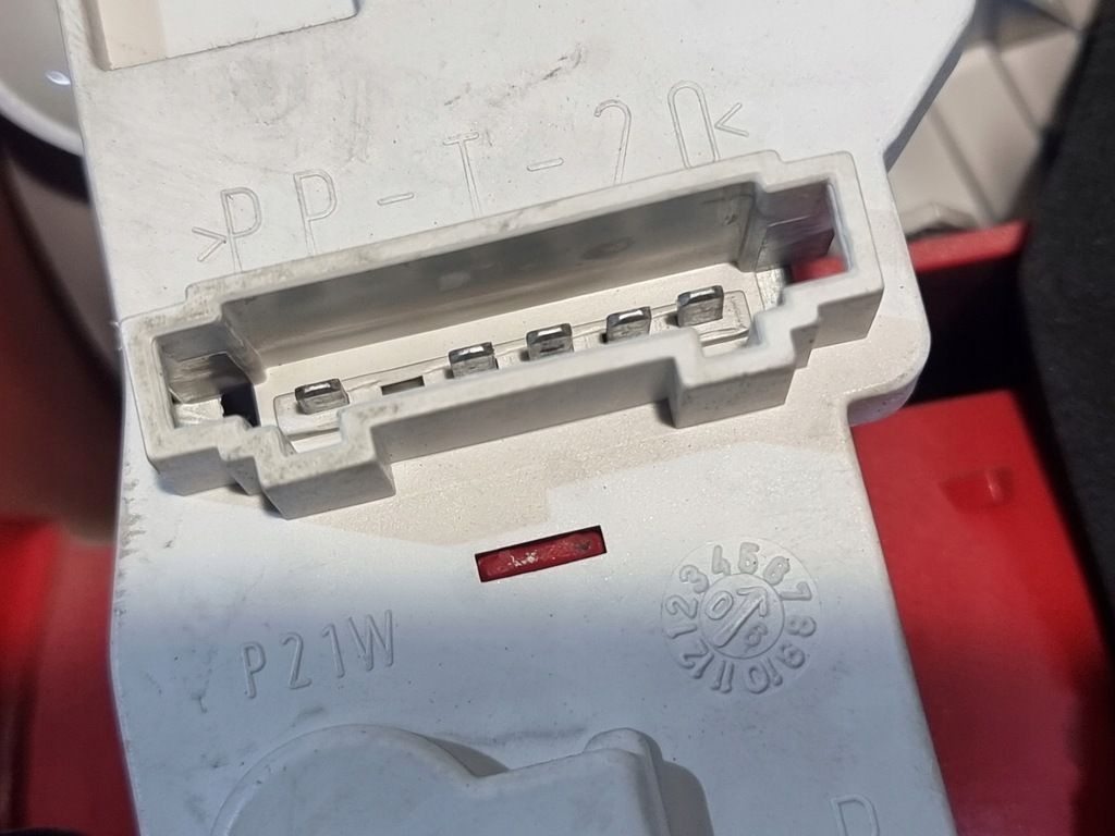 фото №10, Лампа правий задня оригінальний номер 1z9945096 skoda octavia ii kombi