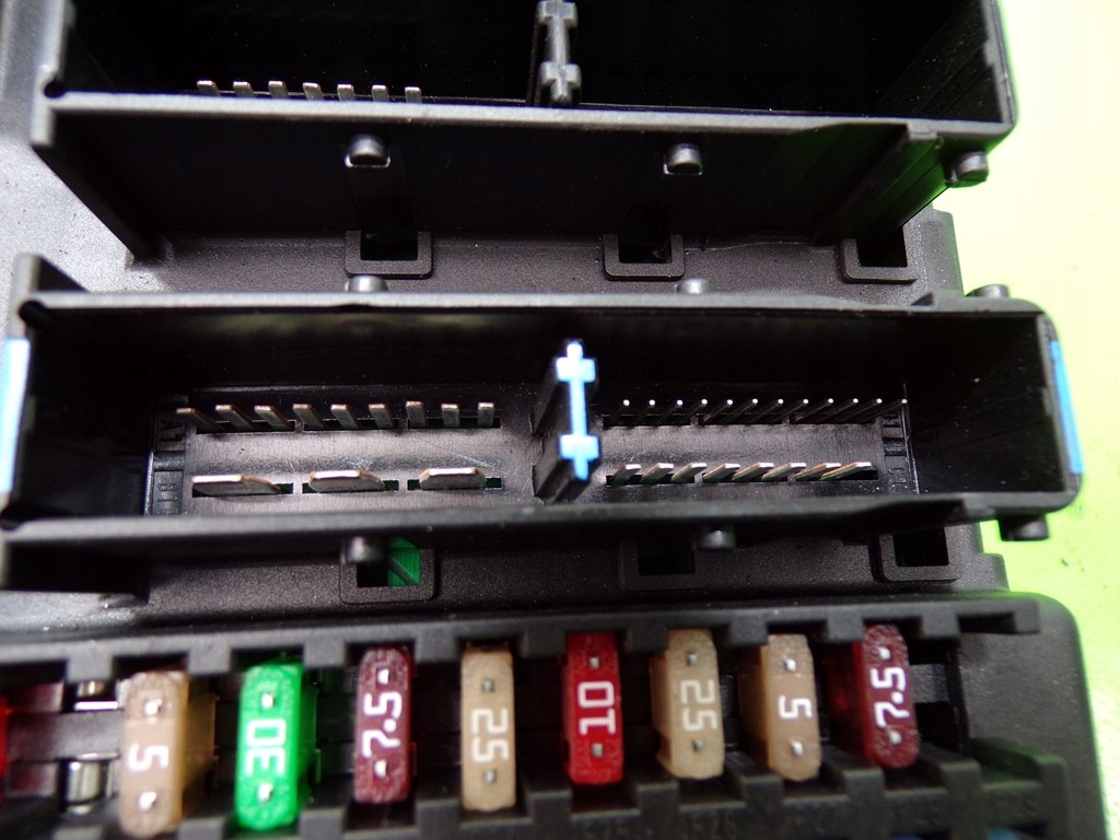 фото №9, Opel vectra c коробка запобіжників 13189928