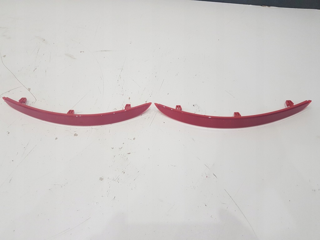 фото №1, Отражатель бампера задняя skoda suberb 3t9945105 3t9945106