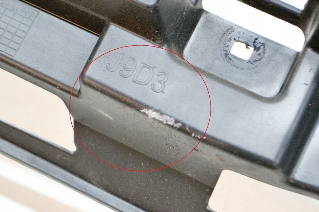 фото №9, Jaguar i-pace x590 задній бампер середній кронштейн монтажний jpla-15k603-ab 2