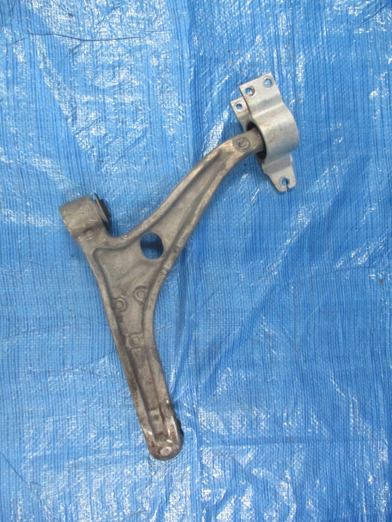 фото №1, Рычаг правый перед a-klasa w177 a2473331600