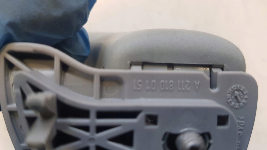 фото №5, Mercedes e 211 w211 ручка кронштейн потолочный kompl