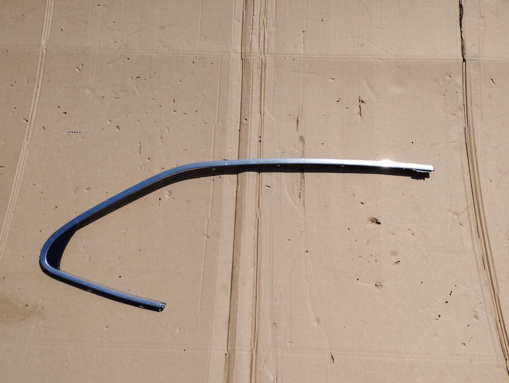 фото №1, Хром правий задня toyota camry viii 2018-