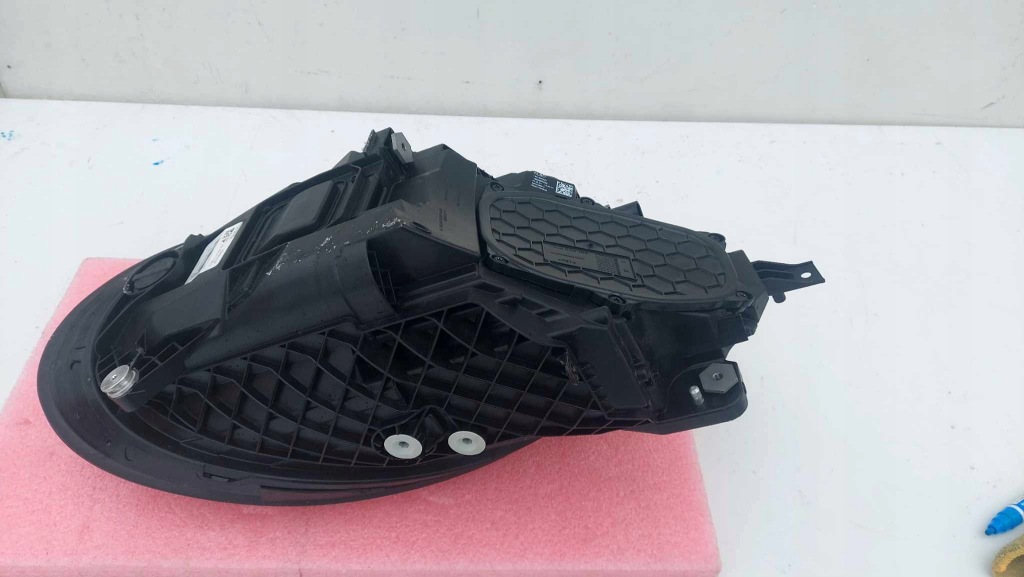 фото №13, Porsche carrerra 911 992 лампа левая правая перед передняя full led 1859