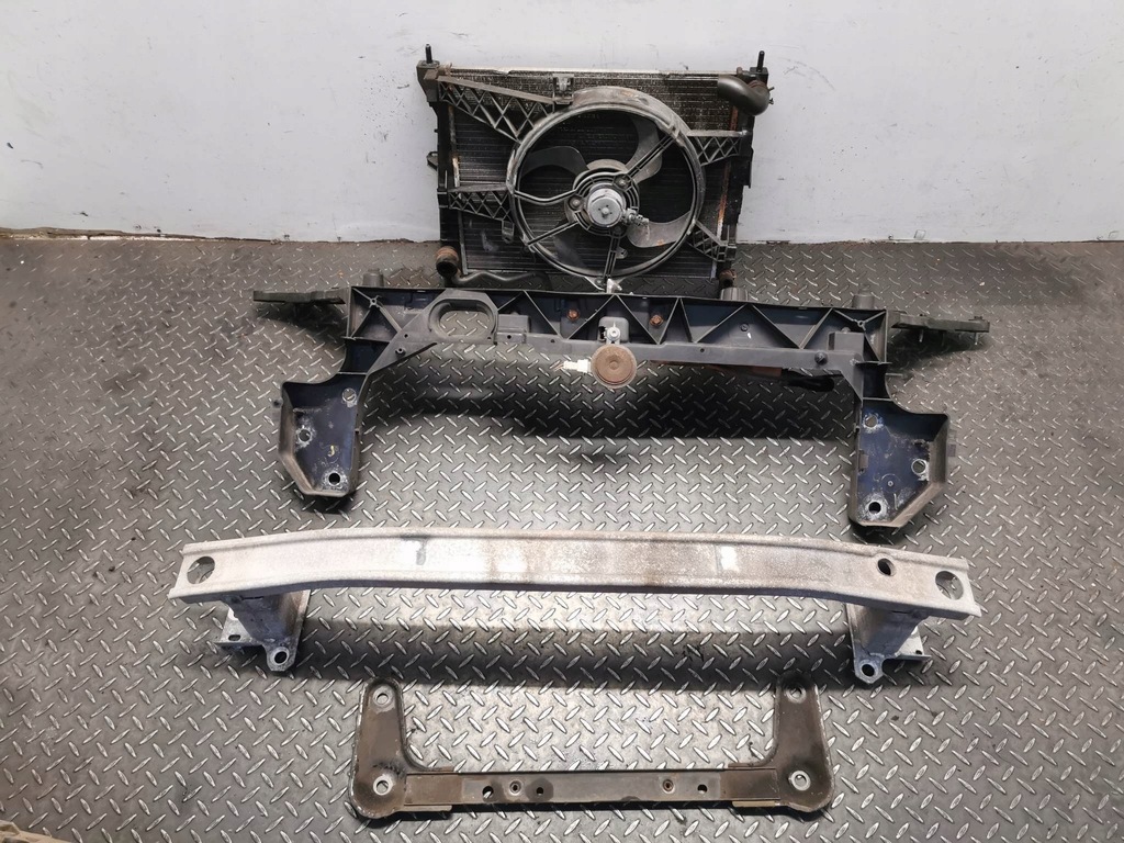 фото №3, Pas передний усилитель перед renault clio iii fl