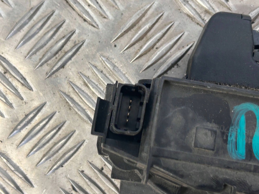 Замок дверь задних правая сторона tesla model x 103448100j Недорого