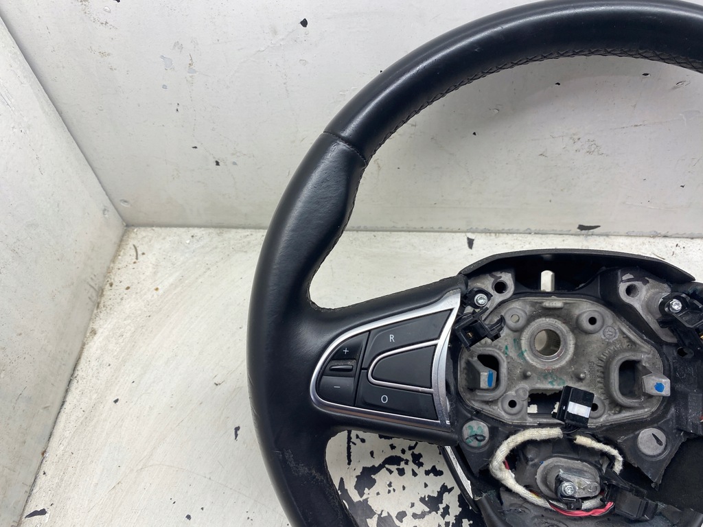 фото №4, Renault megane iv воздуховод кожа мультифункция 484003952r