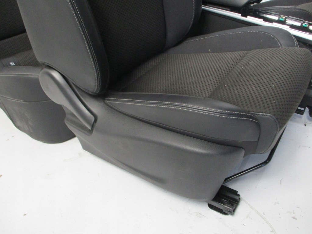 фото №12, Обивка сиденья pół кожа renault koleos ii 17r