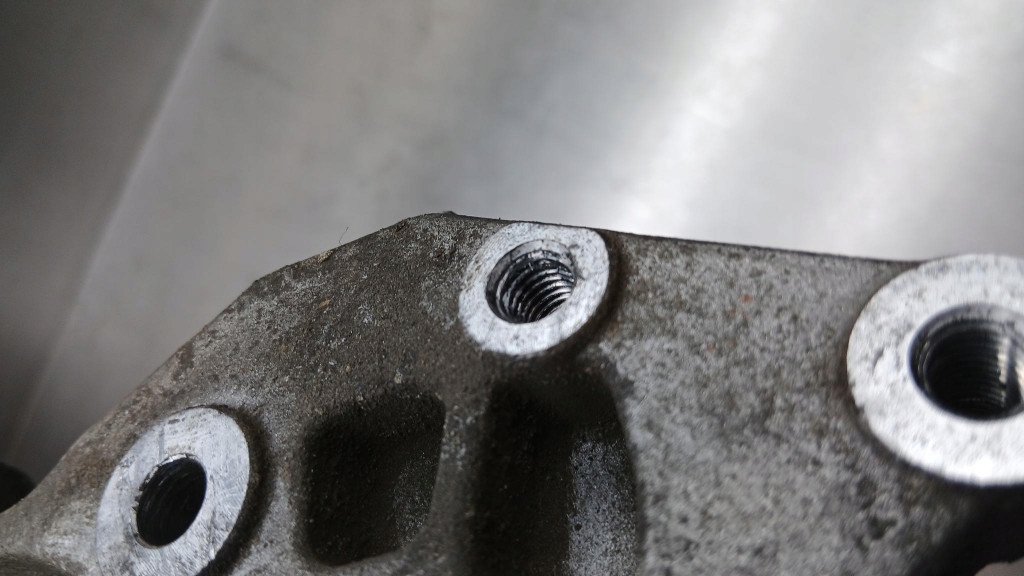 Кронштейн генератора 045903143e skoda fabia 1 1.4 tdi с Разборки