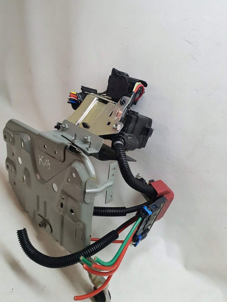 фото №5, Nissan micra v k14 16- корпус предохранителей