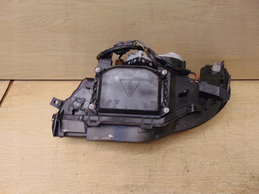 фото №10, Лампа права ксенон subaru legacy outback lift europ