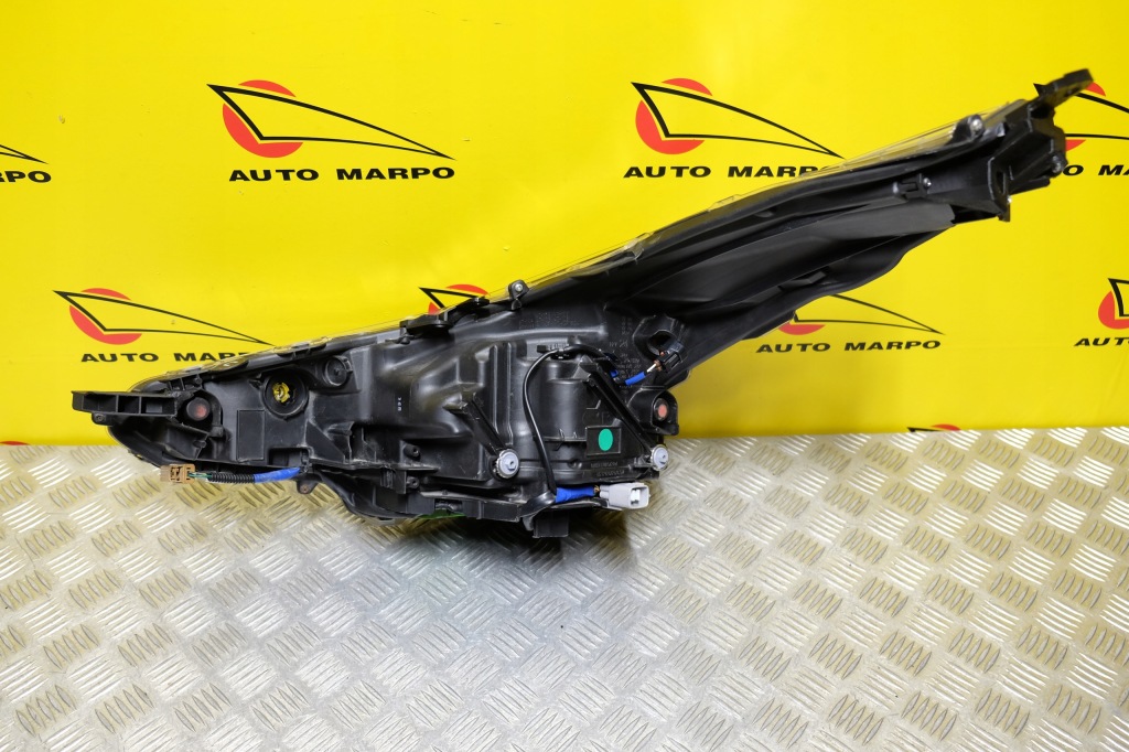 Toyota prius рестайлинг  2019- фара фара перед full led r америка Доставка