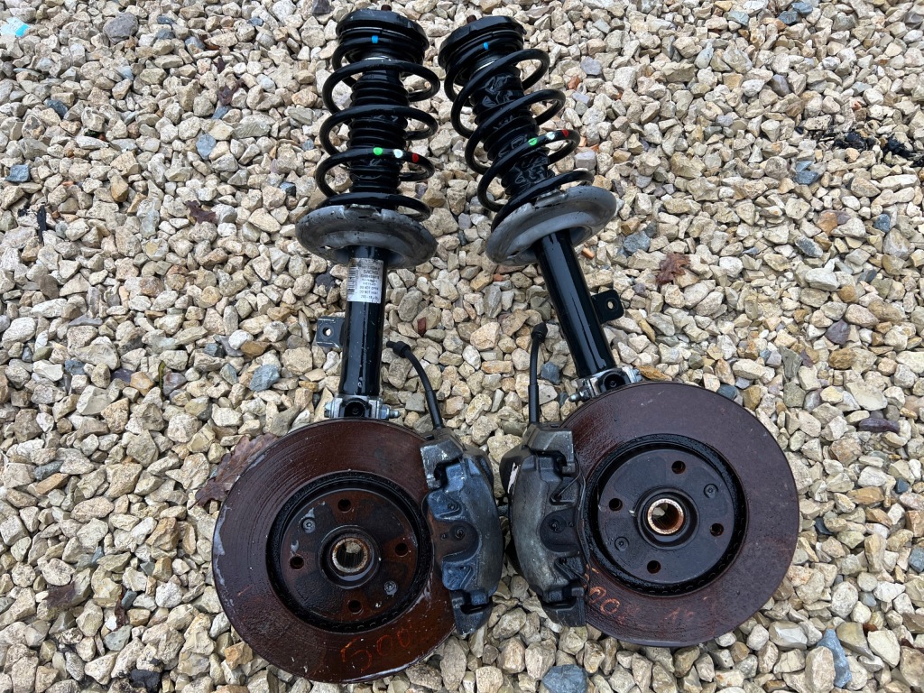 фото №1, Peugeot 5008 поворотний кулак амортизатор лівий 1.6 hdi