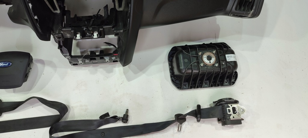 фото №5, Ford focus mk3 mk 3 lift приборная панель консоль подушка безопасности подушки безопасности ремни oryg демонтаж