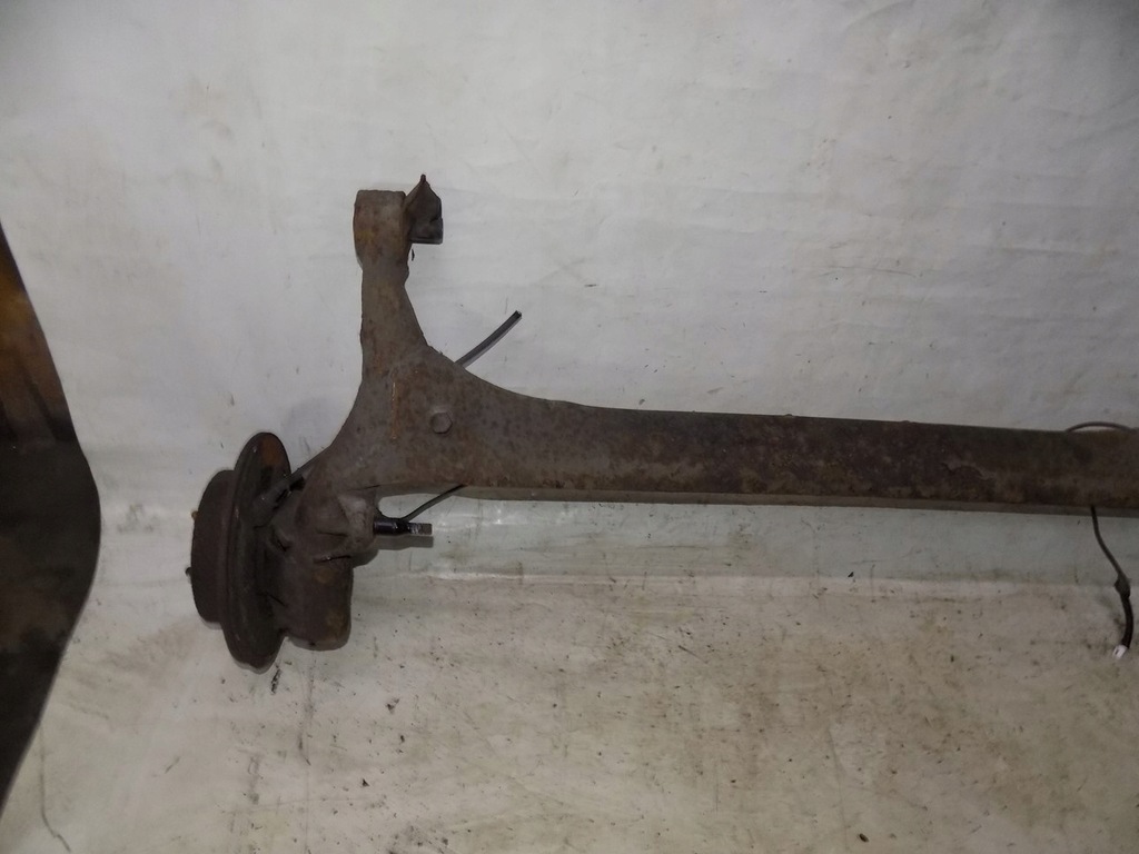 фото №5, Toyota corolla verso ii 2.2 d4d балка os задня задня