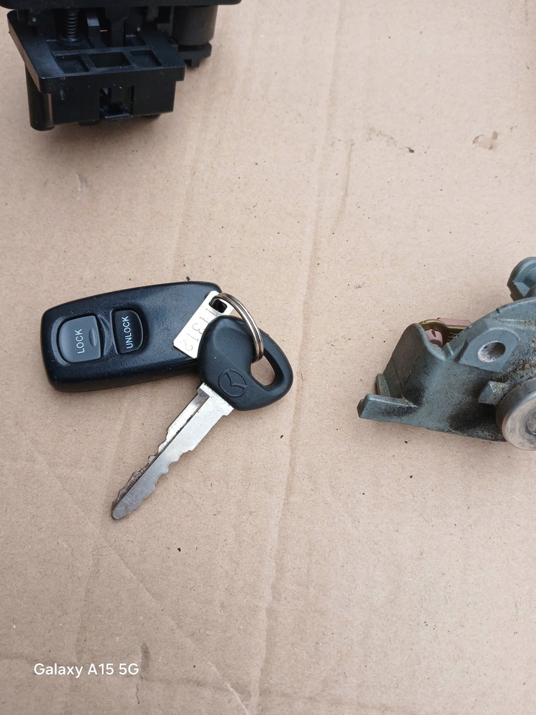 фото №5, Замок запалювання вкладиші kluczykmazda 6 gg