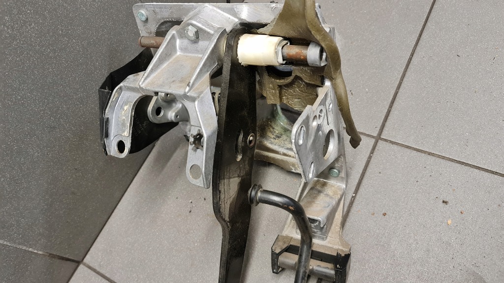 фото №5, Педаль gaz тормоз audi a8 d2 eu 4d1723115h