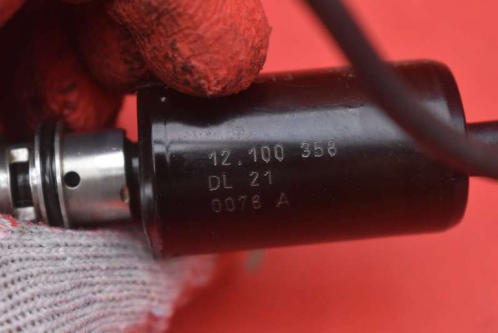 фото №10, Датчик faz розподільного валу beb 22100207 bentley continental gt 1 i 6.0 w12 560 km