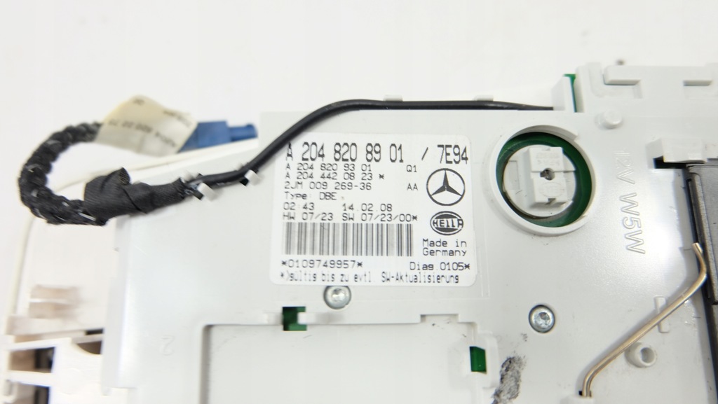 фото №11, Mercedes w204 лампа салону a2048208901