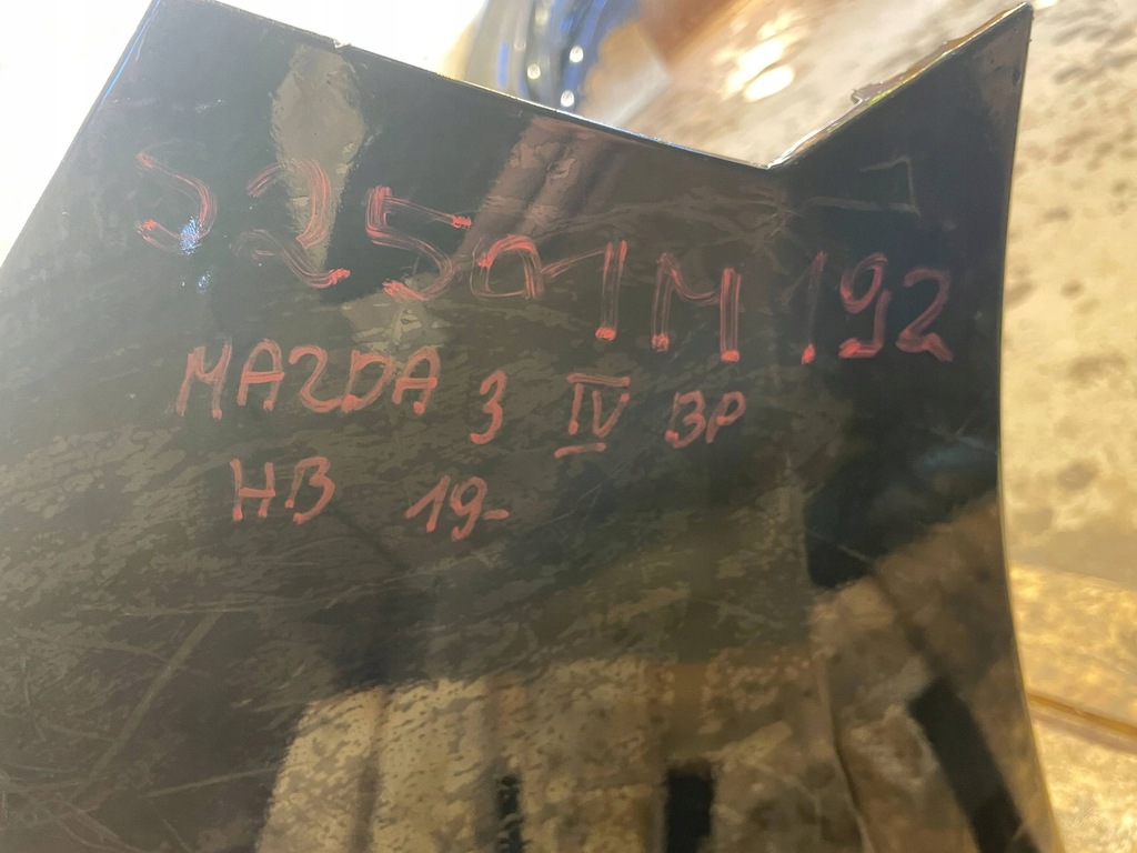 фото №11, Mazda 3 bp 4 iv 19- hb бампер перед передній решітка радіатора решітка