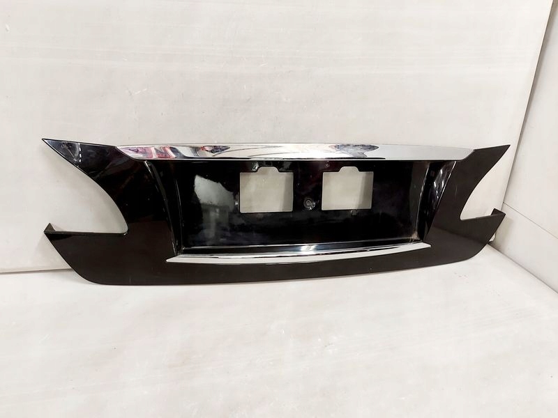 фото №1, Infiniti q70 m37 m35 накладка крышки задняя хром задняя