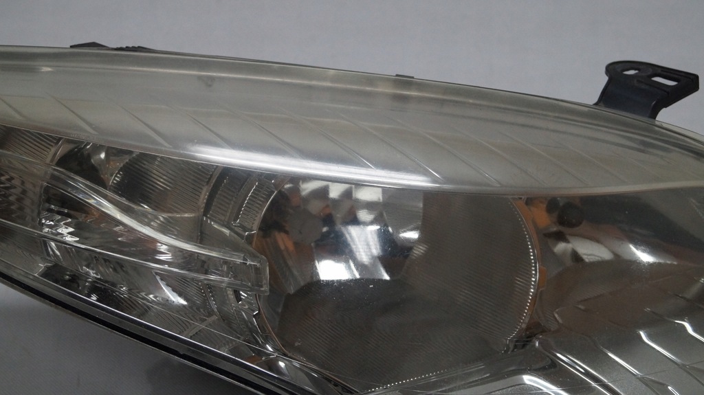 фото №3, Лампа передняя правая renault megane iii 2009