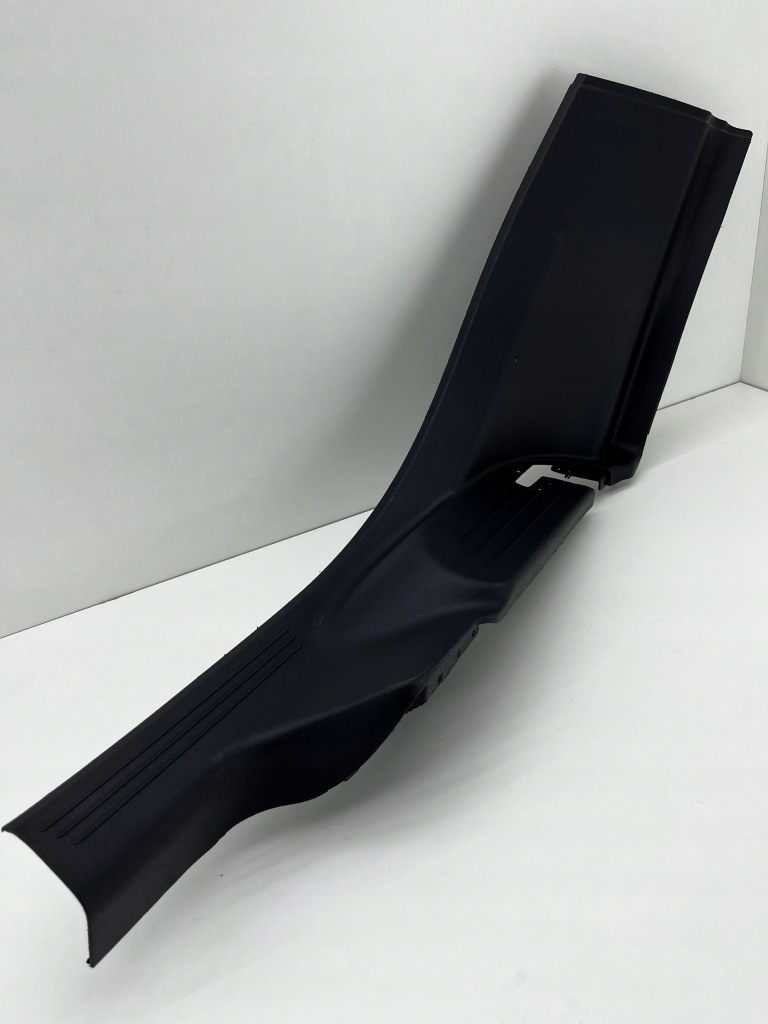 фото №1, Mercedes x247 glb захист молдинг накладка поріг права задня a2476900201