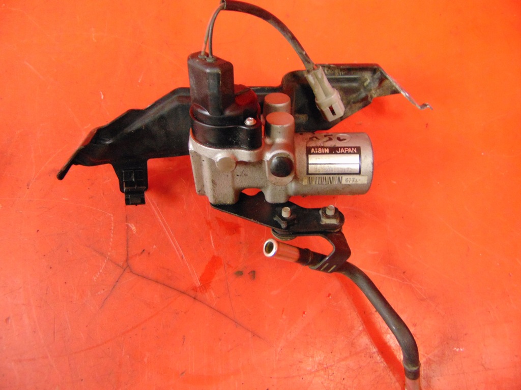 фото №1, Toyota prius 2 ii w20 корректор усилитель торможения