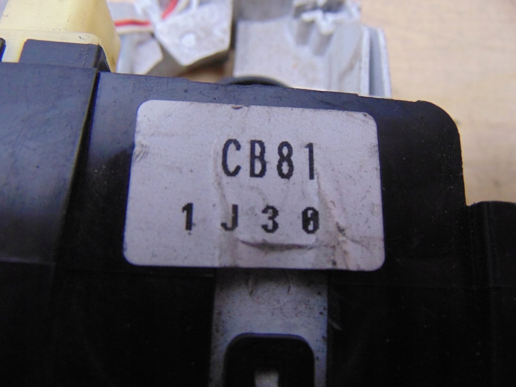 фото №9, Панель управление кондиционера mazda premacy